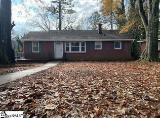 1 Woodland Dr, Greenville, SC 29617