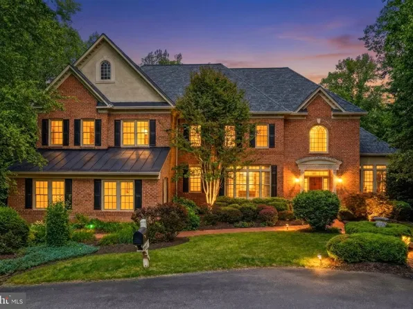 891 Chinquapin Rd, Mc Lean, VA 22102