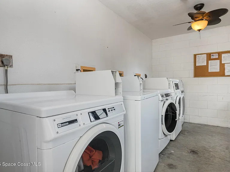 7101 Ridgewood Ave #102 — Photo 16