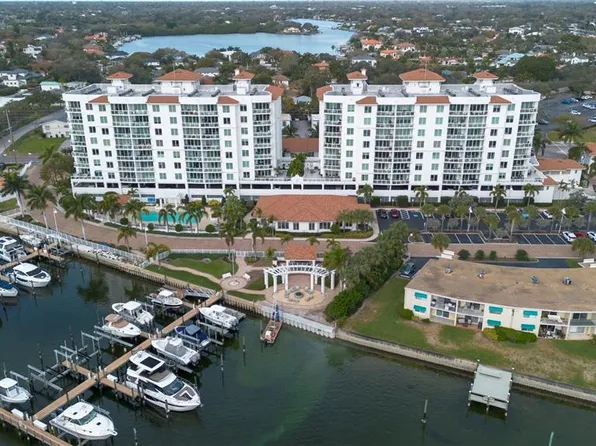 1325 Snell Isle Blvd NE Unit 404, Saint Petersburg, FL 33704