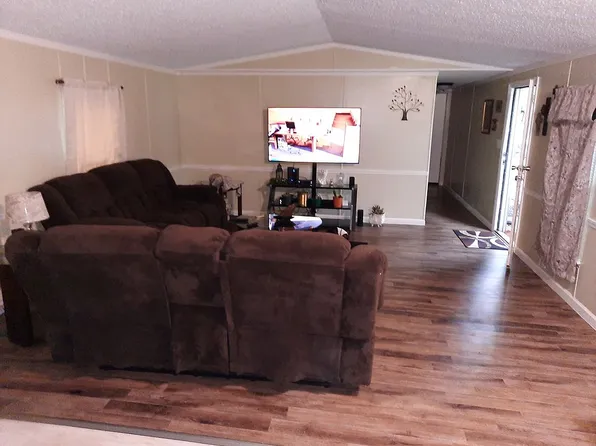 144 Skyland Dr, Locust Grove, GA 30248