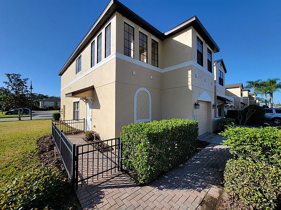 3rd image of 2223 Seven Oaks Dr #1