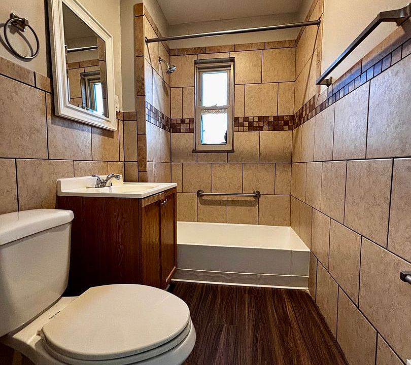 1st image of 231 E Xenia Dr #B