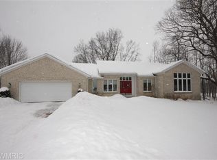 228 Phoenix Ct, Plainwell, MI 49080