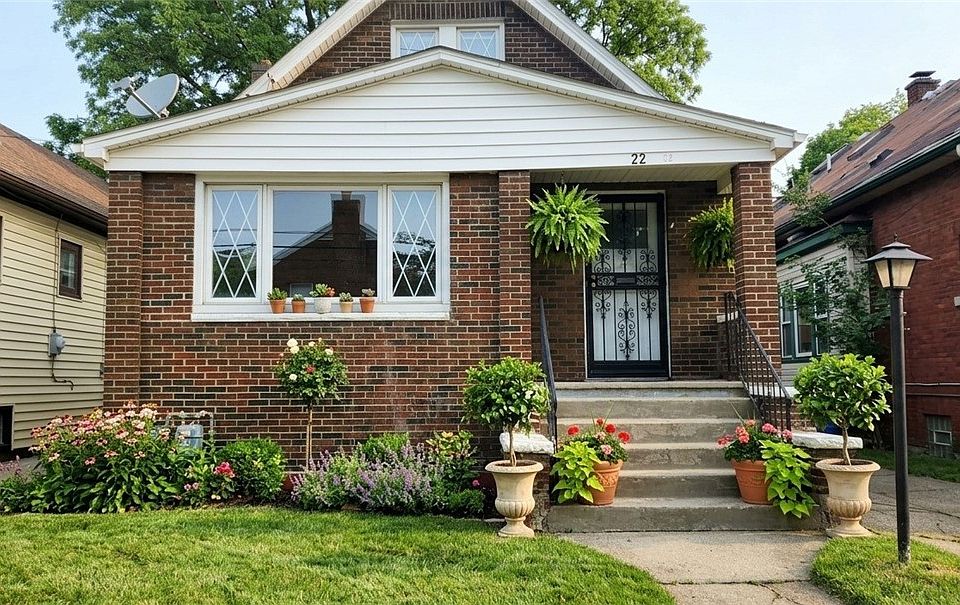 1st image of 22 Fernhill Ave
