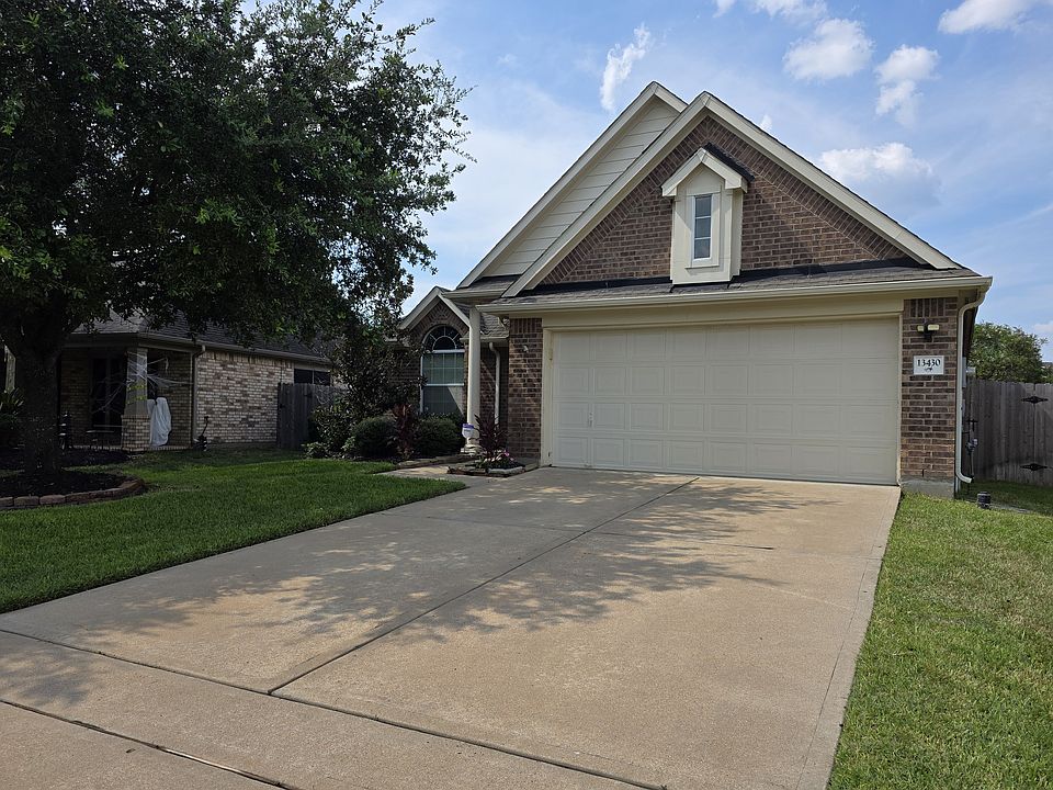 1st image of 13430 Barons Lake Ln