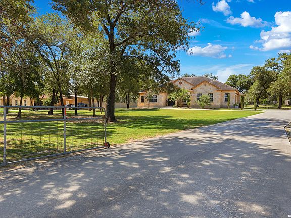 3rd image of 228 county road 6864