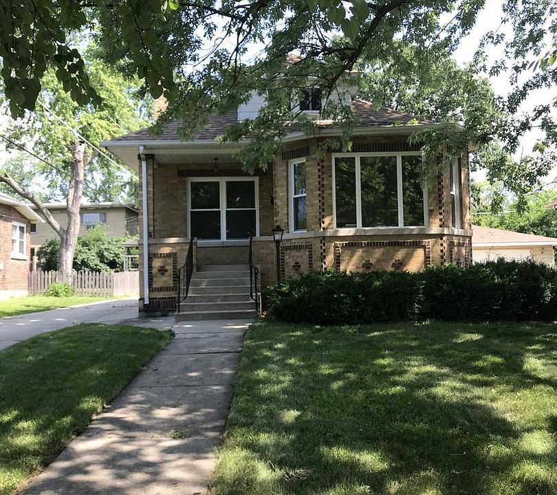 1st image of 130 W Division St S