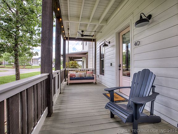 2nd image of 40 Redbud St