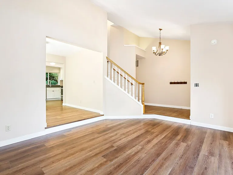 2535 Jones Ave NE — Photo 15