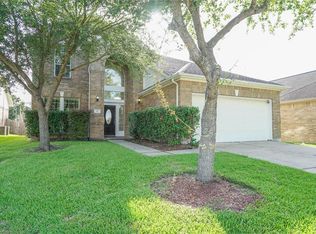317 Marina Oaks Ct, Kemah, TX 77565