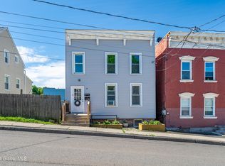 24 Glen St, Rensselaer, NY 12144