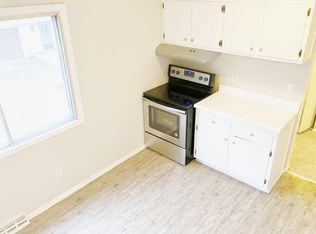 2354 Dorland Ln, Maplewood, MN 55119