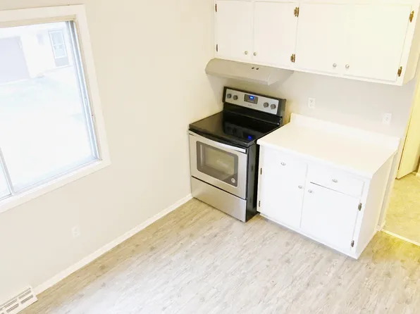 2354 Dorland Ln, Maplewood, MN 55119