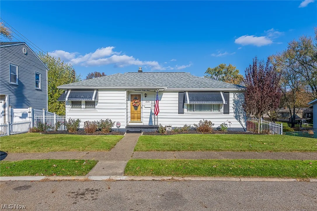 1734 Jefferson Rd NE photo 1