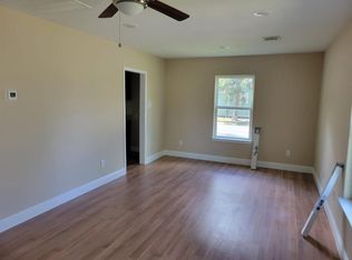 400 Stewart Ave, Baytown, TX 77520