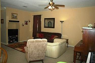 3rd image of 21526 Encino Lookout