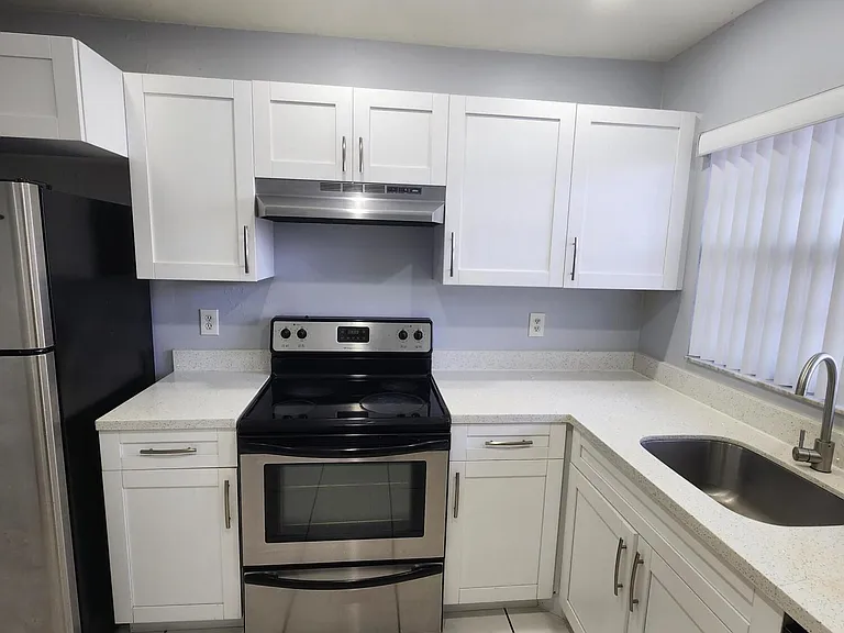1504 NW 89th Ter #1504 — Photo 7