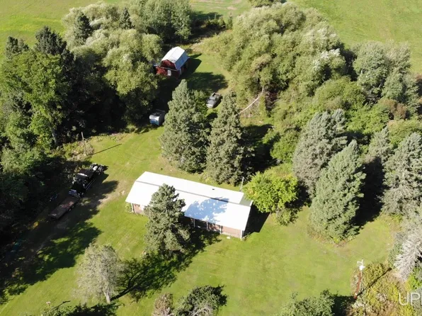 24423 Clayco Rd, Pelkie, MI 49958