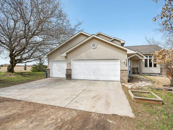 25998 Lofton Ave, Chisago City, MN 55013