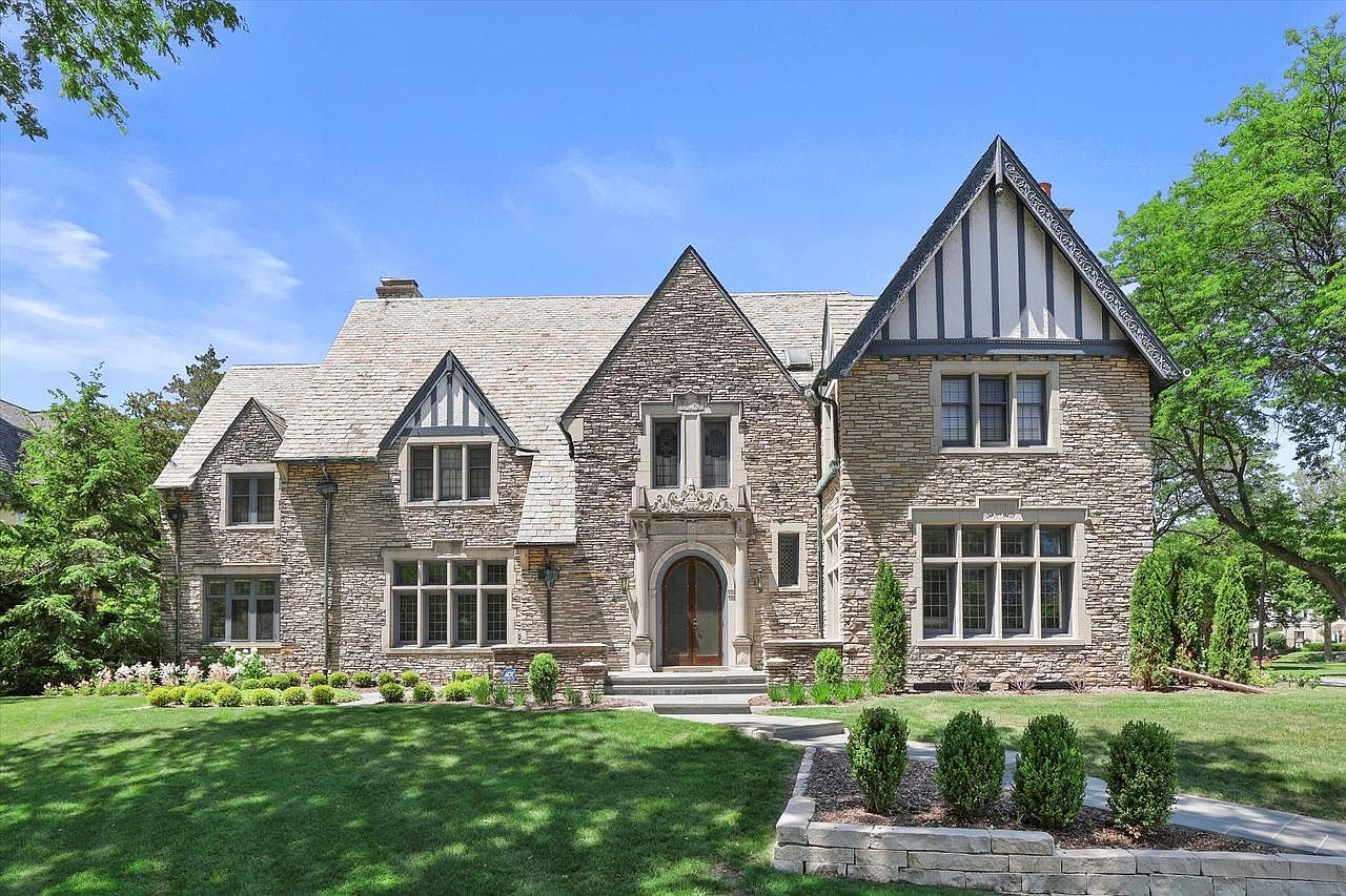 2773 North Lake Dr, Milwaukee, WI 53211 Zillow