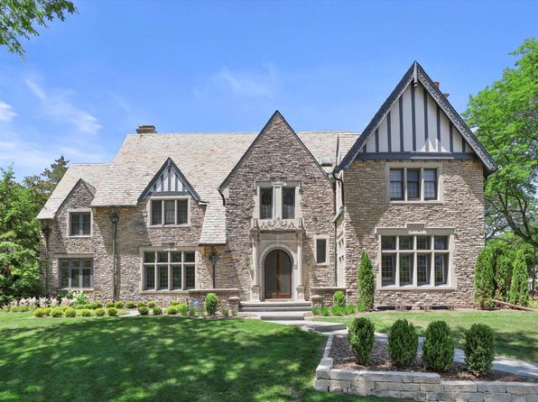 View of Milwaukee WI Luxury Homes For Sale - 852 Homes | Zillow