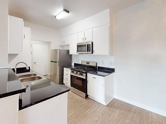 3rd image of 18540 Citronia St #2015508
