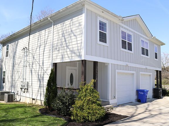 2nd image of 721 Poplar St