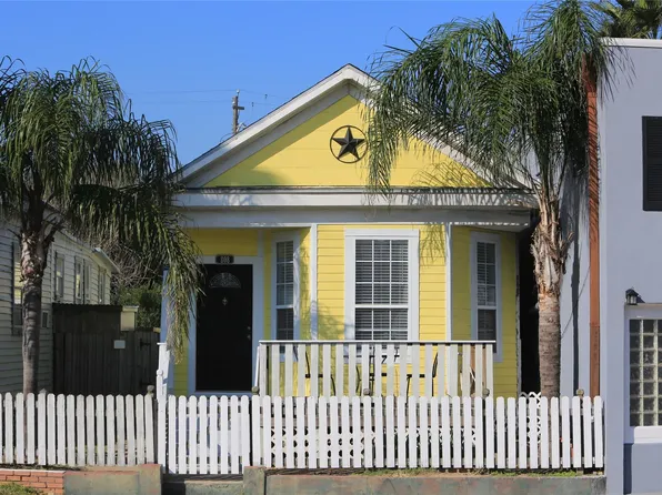 808 Broadway St, Galveston, TX 77550