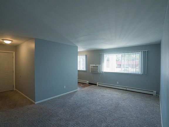 5th image of 905 North Ave APT 202