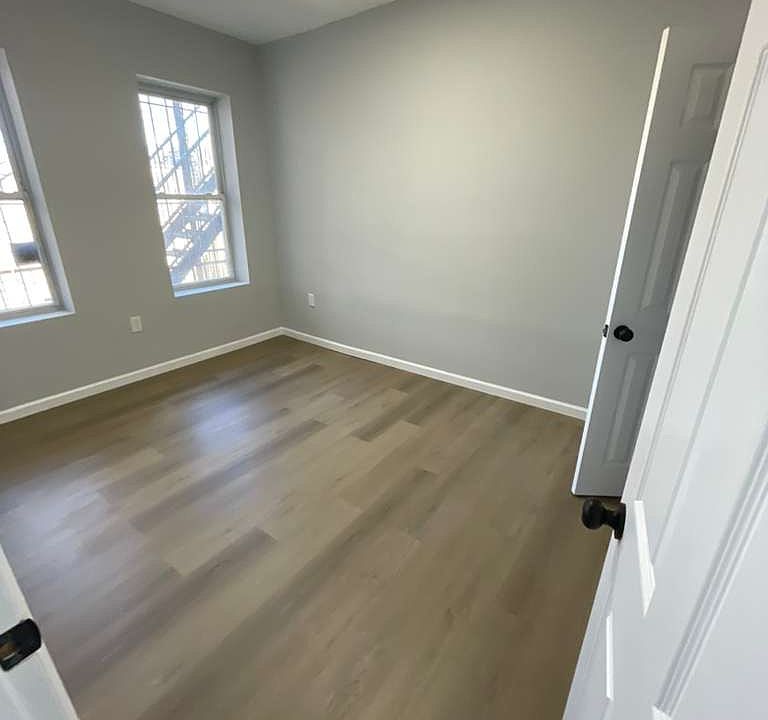 1st image of 387 Avon Ave #5