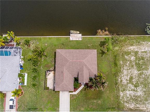 3rd image of 2303 NW 9th Ter