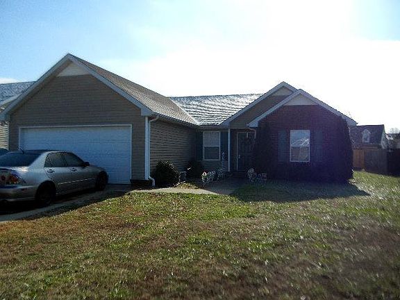 2nd image of 1627 Saint Andrews Dr