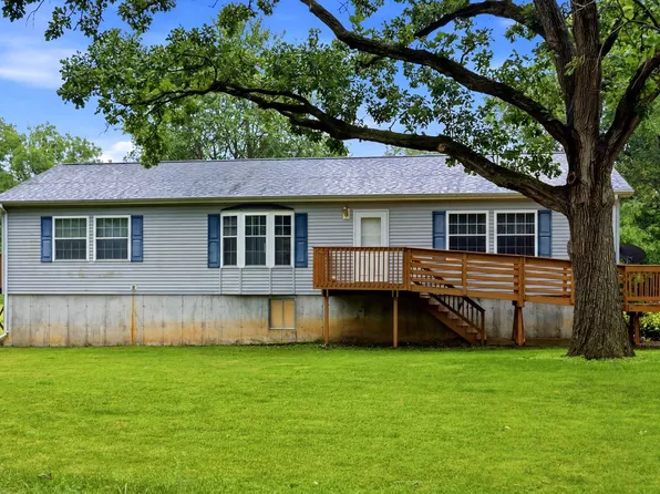 211 Bridge St, Millington, IL 60537