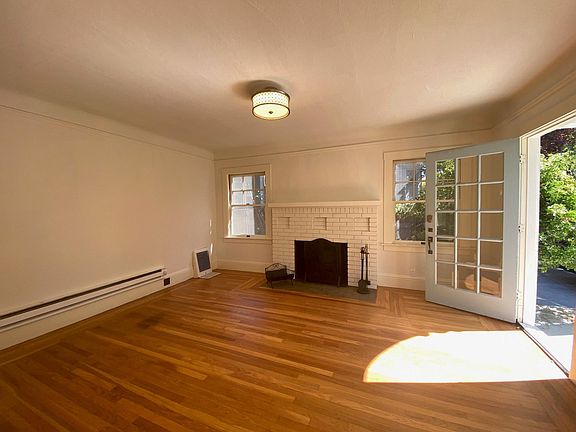 5th image of 254 Oxford Ave
