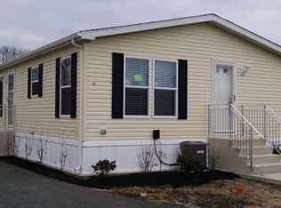 25 Baltimore Ave, Manahawkin, NJ 08050