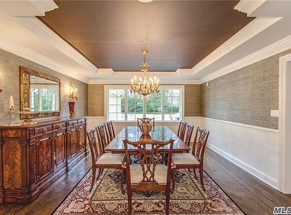 4th image of 10 Maplewood Ln
