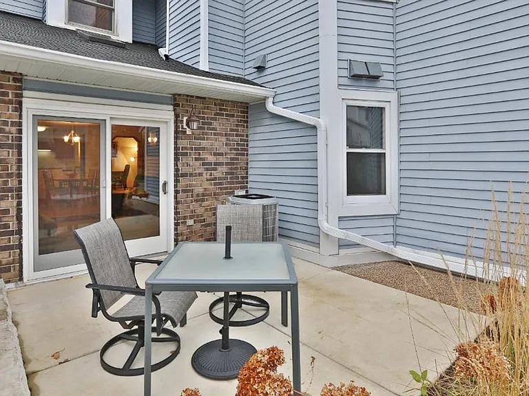 5308 Highpointe Dr — Photo 2