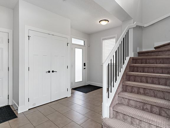 3rd image of 5811 Mullen Pl NW