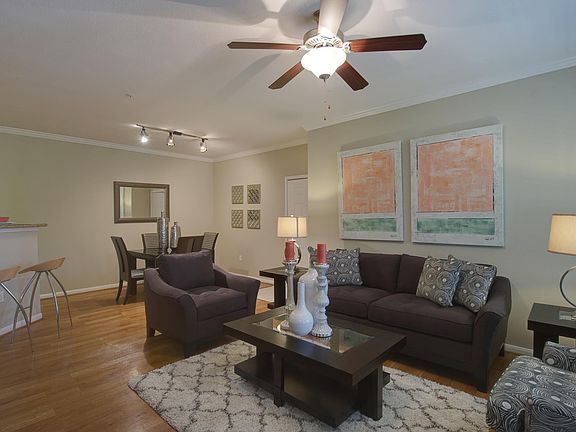 5th image of 8585 Woodway Dr APT 0438