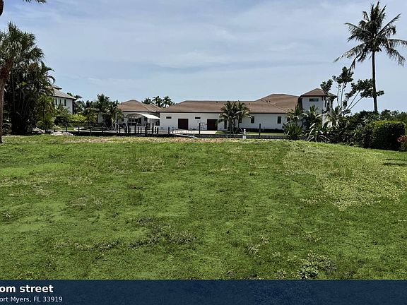 5th image of 118 Montrose Dr