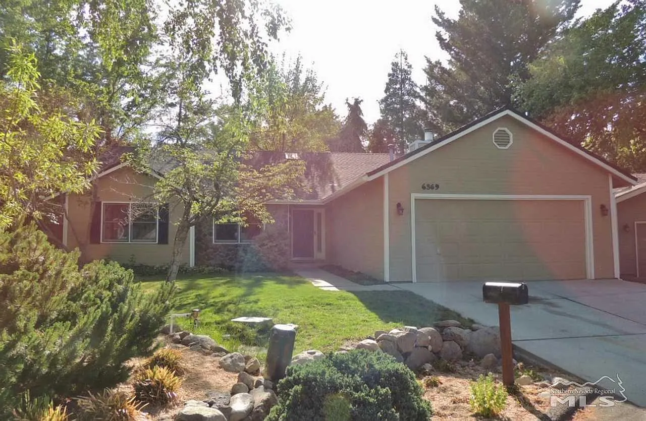 6369 Meadow Crest Cir photo 1