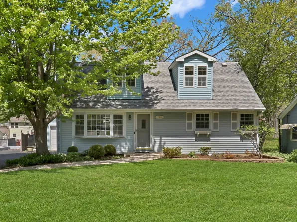 17976 W Big Oaks Rd, Grayslake, IL 60030