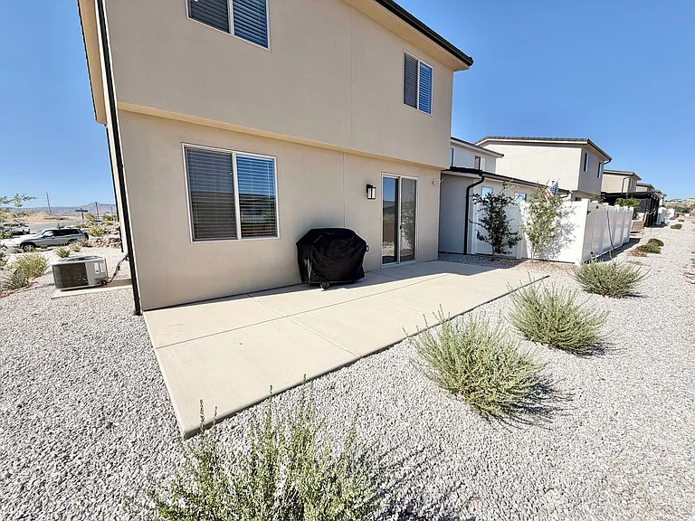 2375 E Luciano Ln — Photo 29