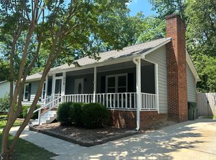 318 Trappers Run Dr, Cary, NC 27513