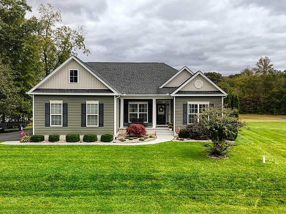 2nd image of 20901 Woodlake Cir