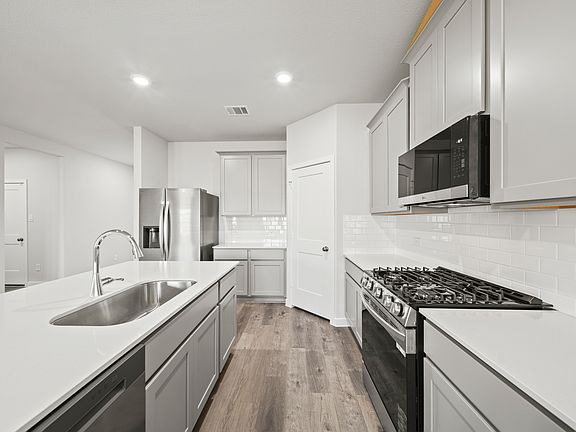 5th image of 17307 White Peace Dr