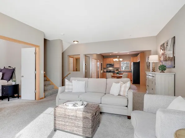 5005 Everest Ln N, Plymouth, MN 55446