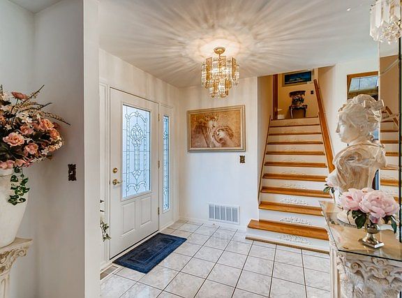 3rd image of 1878 Chippendale Ln