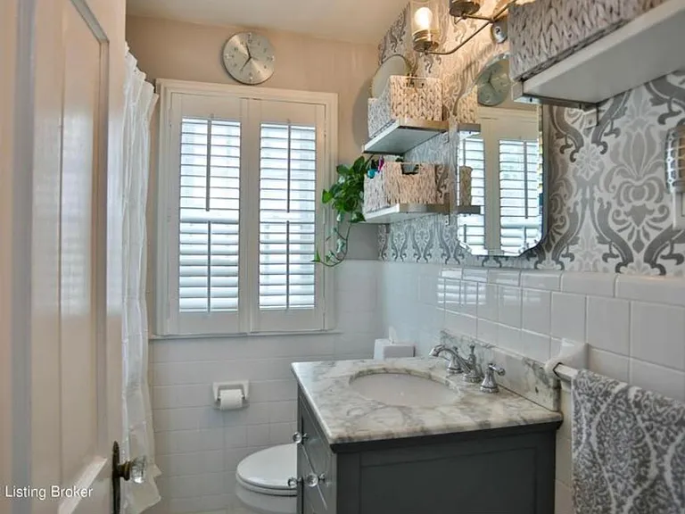 4215 Churchill Rd — Photo 13